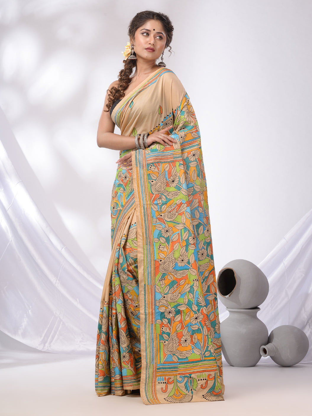 Beige Blended Silk Nakshi Kantha Stitch Handwoven Saree – Charukriti