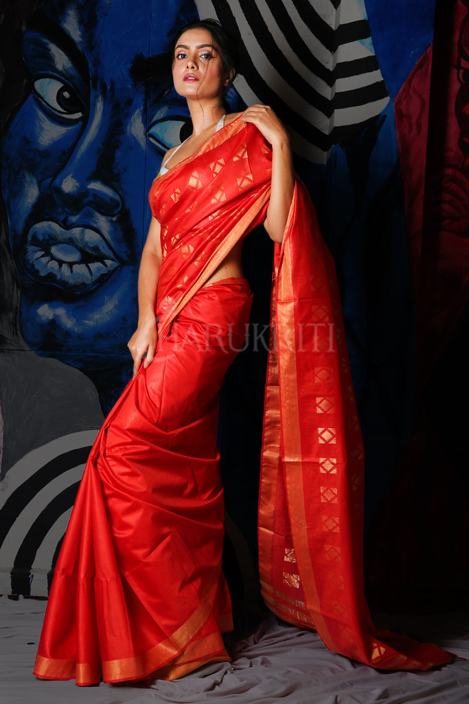 Red Soft Silk Saree With Zari Border freeshipping - Charukriti