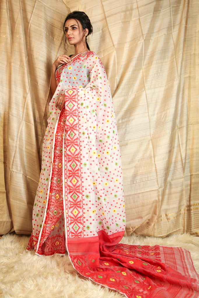 White Jamdani Saree With All Over Diamond Motif Design freeshipping - Charukriti